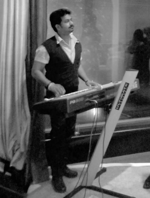 indian keyboard players muharraq bahrain