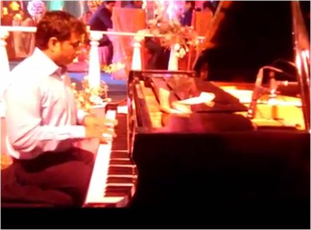 male piano players muharraq bahrain