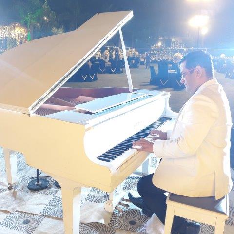 best pianist muharraq bahrain